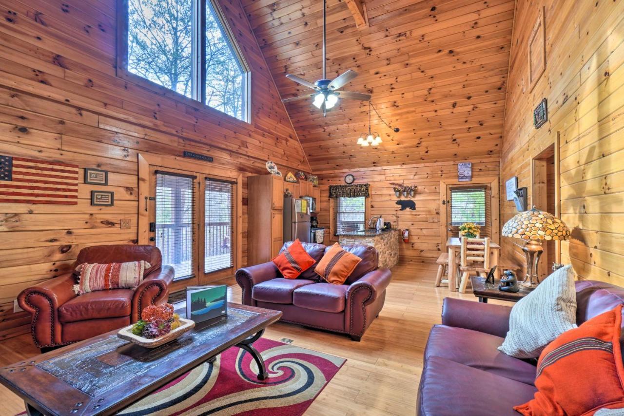 Inviting Sevierville Cabin With Deck And Hot Tub! Exteriér fotografie