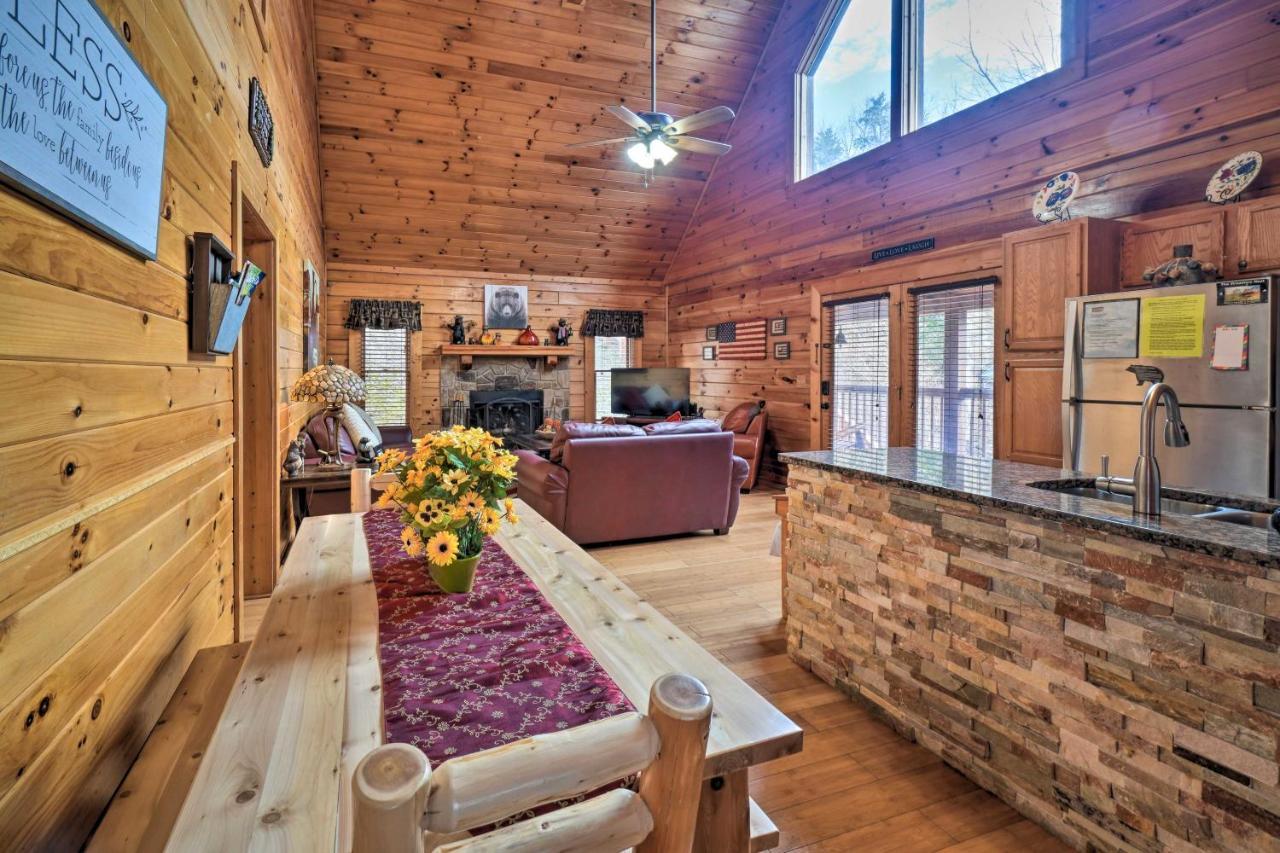 Inviting Sevierville Cabin With Deck And Hot Tub! Exteriér fotografie